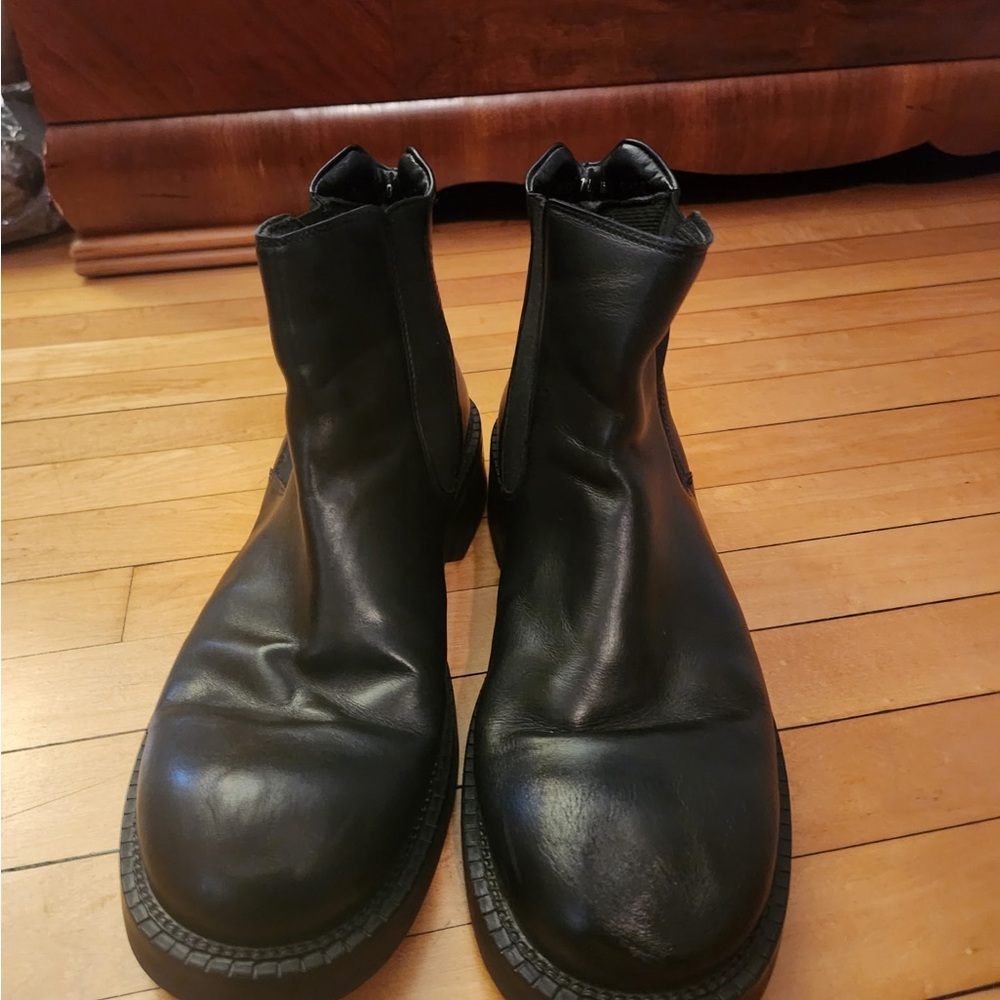 Men's Black Leather Boots - Picture 2 of 8